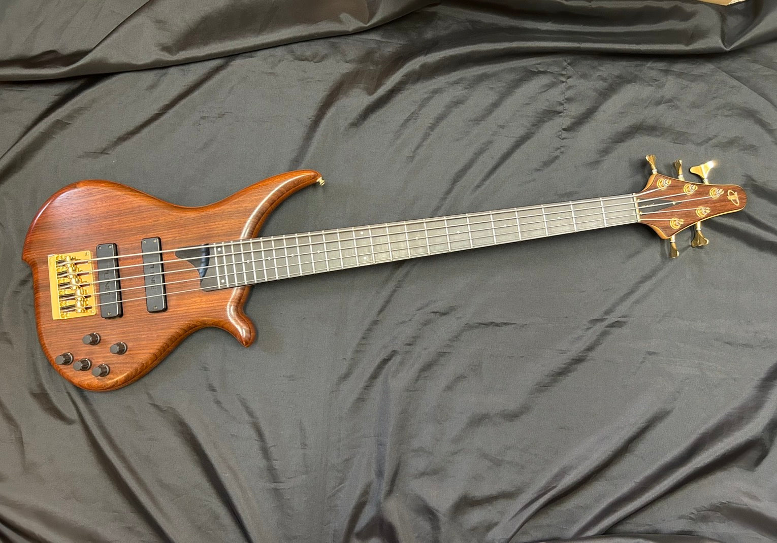 中古】TUNE TWB-5 5弦ベース