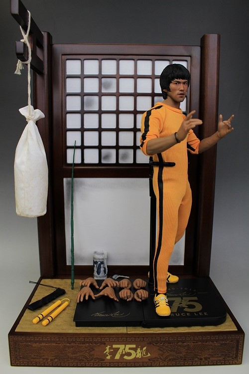 これぞ究極。。エンターベイ10周年記念アイテム、1/6 リアル