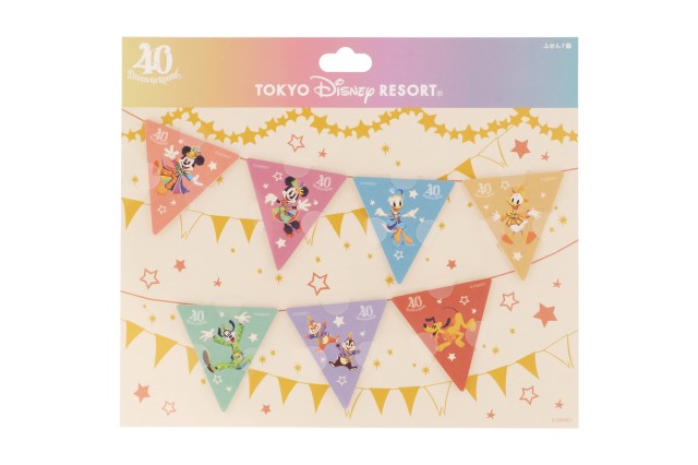 東京ディズニーリゾート】 40周年を華やかに彩るグッズ！ピンバッジ