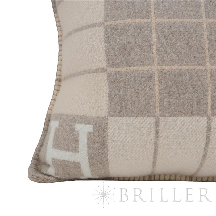 楽天市場】エルメス クッション アヴァロンIII PM ココ・カモミール