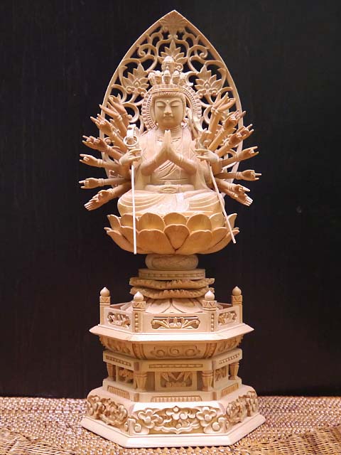 楽天市場】中国木彫仏像 千手観音座像 1点物 エスニック アジアン雑貨
