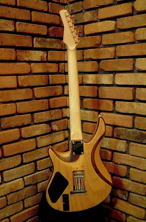 Varita Walnut Beans | Varita Custom Guitar