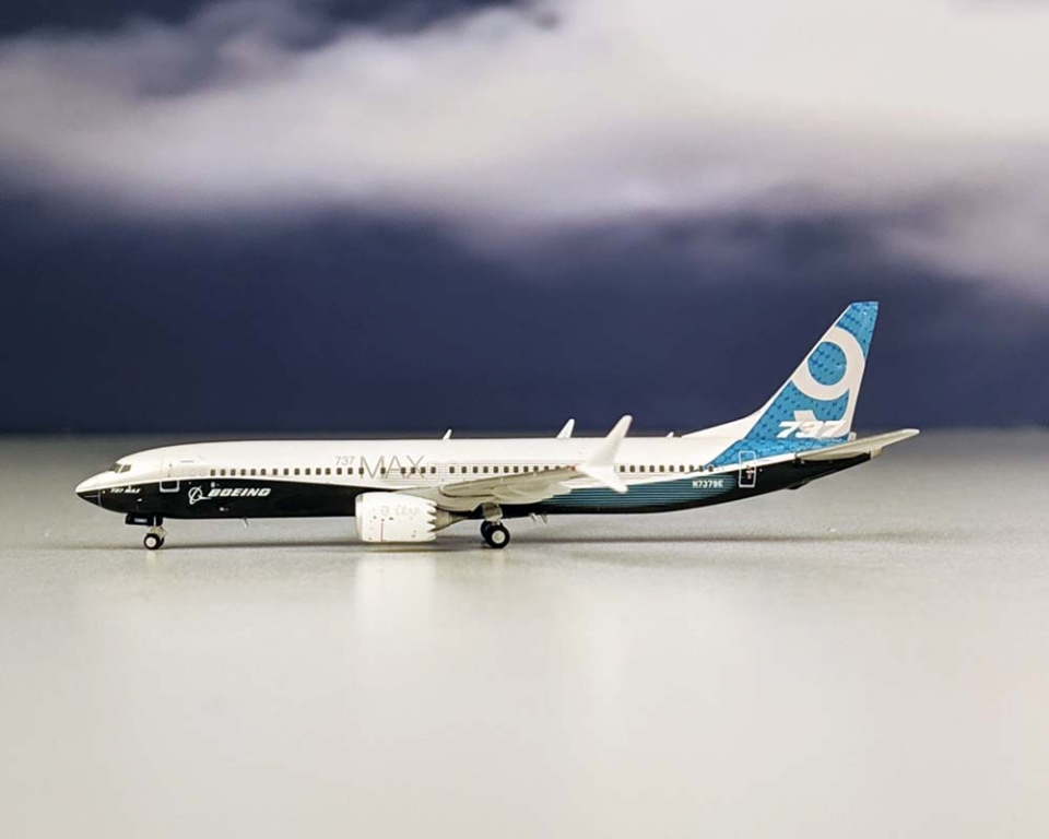www.JetCollector.com: Boeing House Livery B737 MAX9 N7379E 1:400