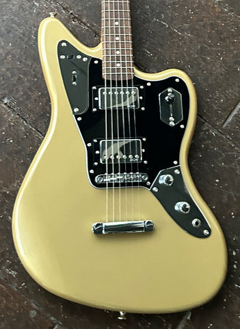 Squier Contemporary Jaguar HH ST Shoreline Gold – Moze Guitars