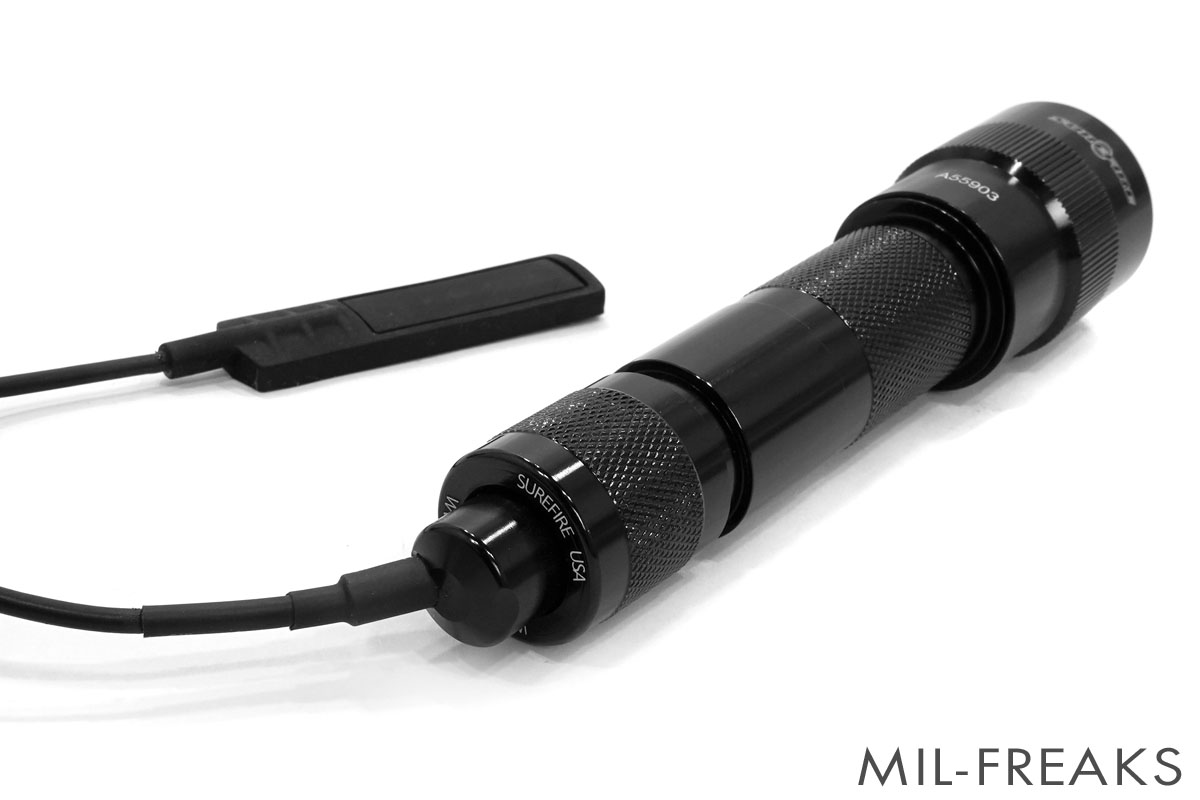 SHEKKIN GEARS SureFireタイプ 660 Old Genスタイル ウェポンライト