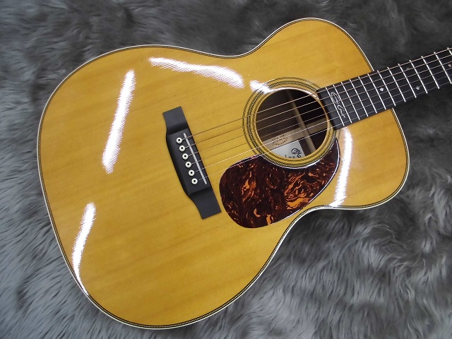 SALE】Martinエリッククラプトンモデル00028ECが大変お買い求めやすく