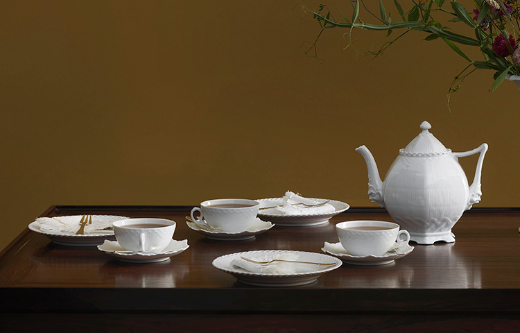 ホワイトフルーテッド フルレース|ロイヤル コペンハーゲン 公式