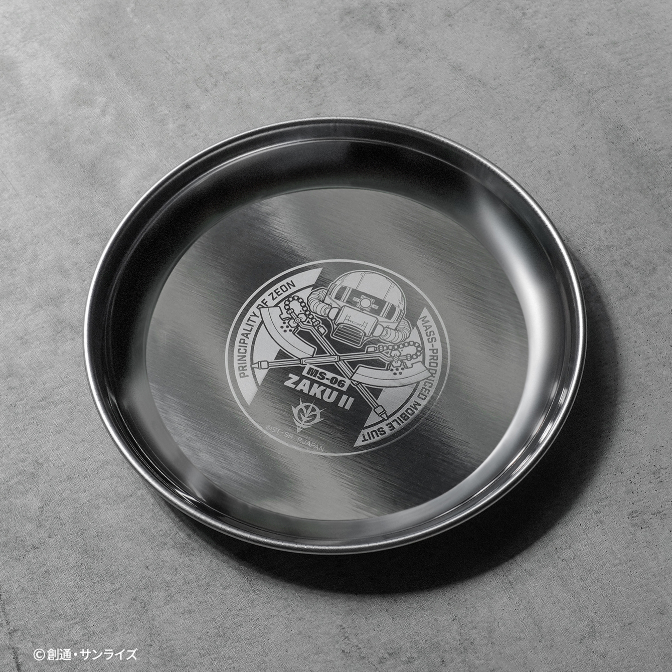 機動戦士ガンダム ステンレスプレート16cm ザクIIモデル｜燕三条