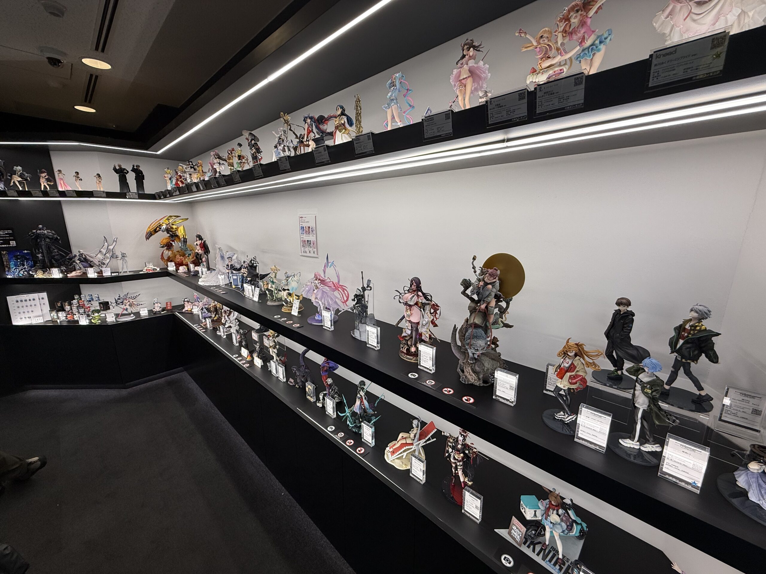 フィギュア業界の未来を変える空間再現ディスプレイ｜東京フィギュア