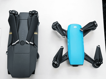 DJI、同社最小ドローン「Spark」を日本で披露。スマホも使わず