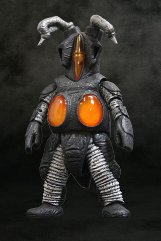 レッドマン」に登場した「ゼットン2代目」がモンスターアクション
