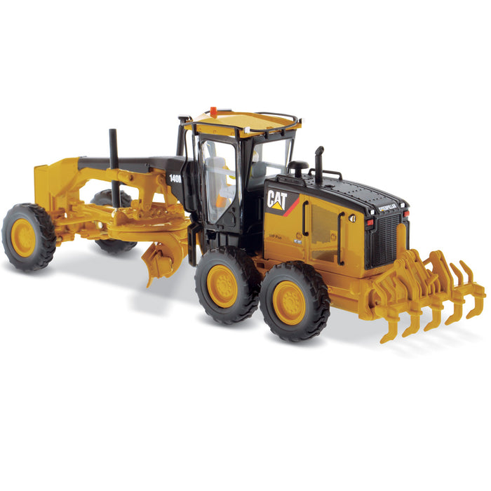 1:50 Cat® 140M Motor Grader — Diecast Masters America