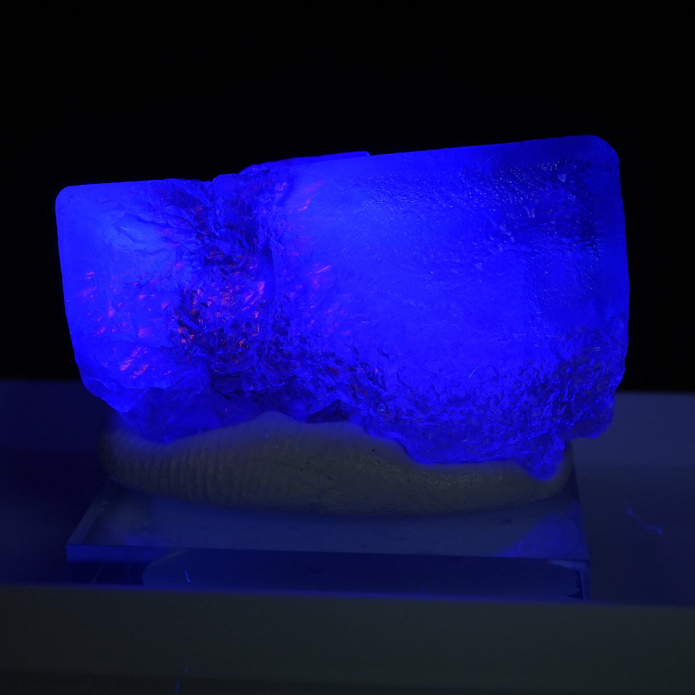 ライトで照らすと淡いブルーカラー】チタニウム水晶 コロンビア産