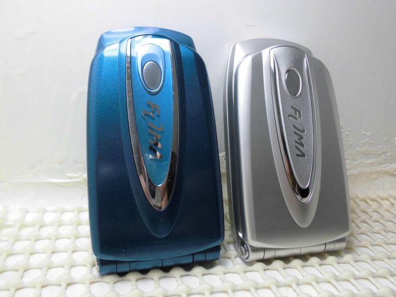 NTTドコモ N2002 モックアップ 2色セット - モックセンター