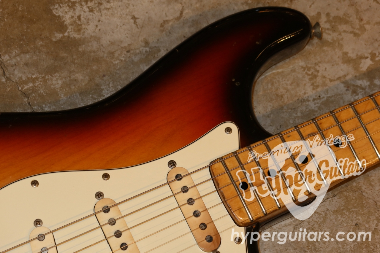Fender '73 Stratocaster - サンバースト / メイプル - ハイパー