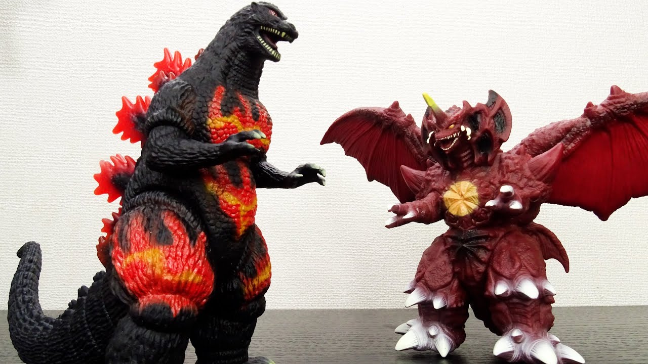 Comparison between old and new] Movie Monster Series Burning