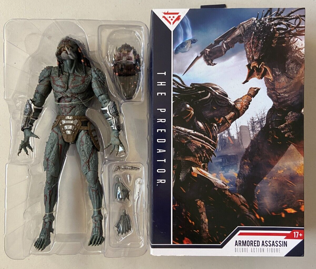 NECA Predator Ultimate Armored Assassin Deluxe Action Figure