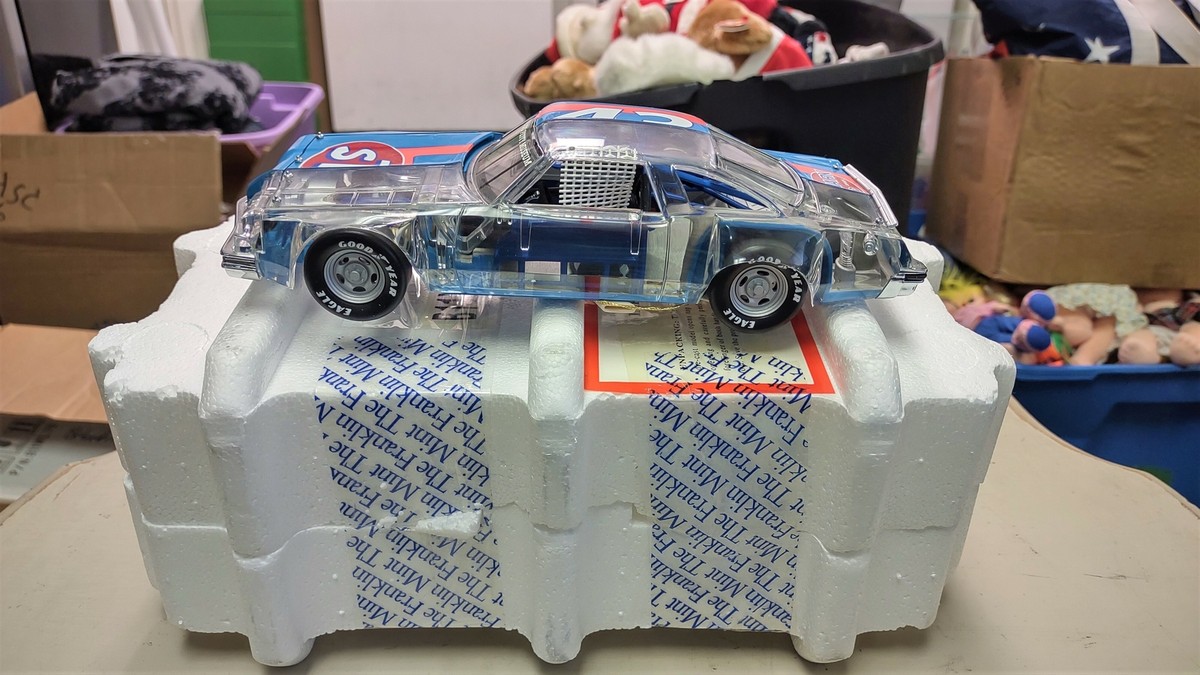 Franklin Mint 1:24 Richard Petty #43 STP Oldsmobile Cutlass Clear