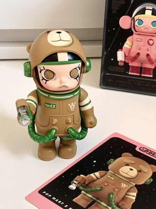 POP MART x Molly 100% Mega Space Series 3 TED 2 Mini Figure Toy