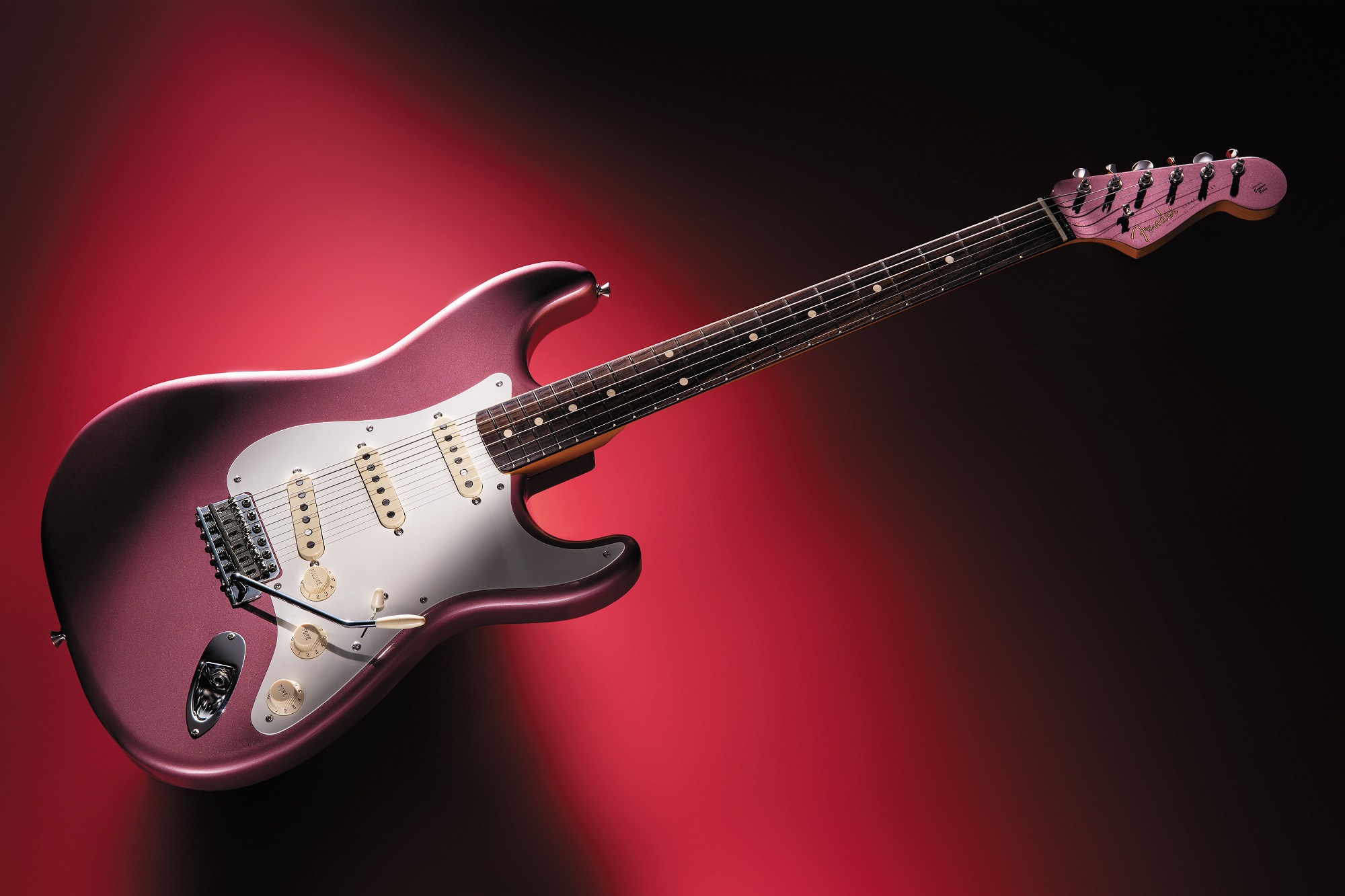 Fenderから、日本製Charシグネイチャーモデル2機種が発売【11/18追記