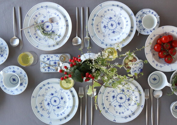 ロイヤルコペンハーゲン 101 ブルーフルーテッド・プレイン(プレーン