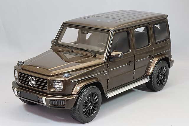 ミニチャンプス 1/43 メルセデスベンツ Cクラス 'Laureus' AMG 2007