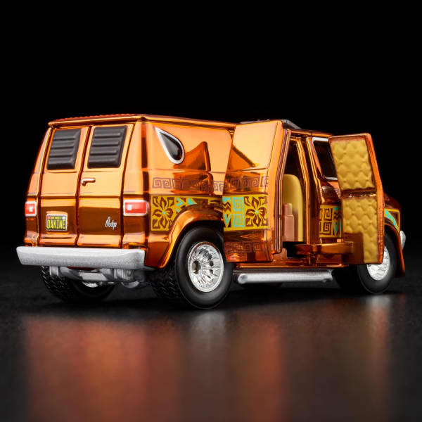 Hot Wheels RLC Exclusive '70s Dodge Tradesman Van | Mattel Creations