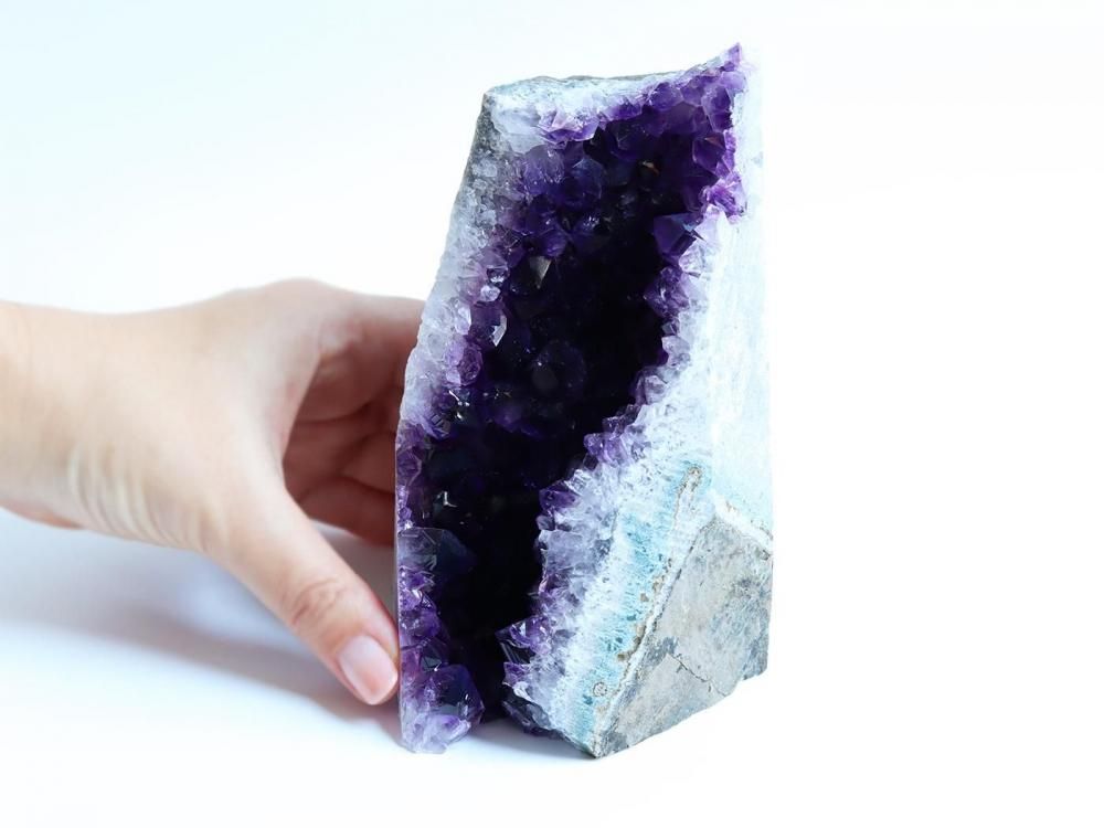 AT262】アメジスト / 深い紫色が魅力の魔除けのアメジストクラスター