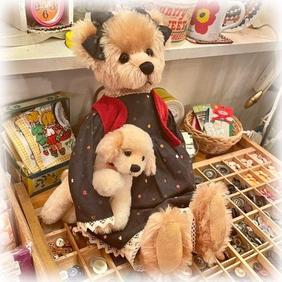 メアリー・ホルスタッドさんのブランド ” Mary Holstad & Friends