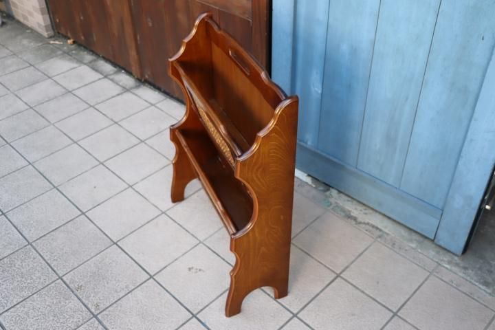Karimoku(カリモク家具)のCOLONIAL(コロニアル)シリーズ マガジン