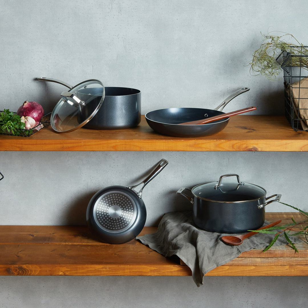 公式】京セラ セラブリッド 片手鍋 18cm（IH/ガス火対応） – 京セラ