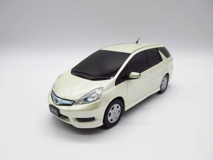 Amazon.co.jp: 1/24 ホンダ フィットシャトル プレミアムホワイト