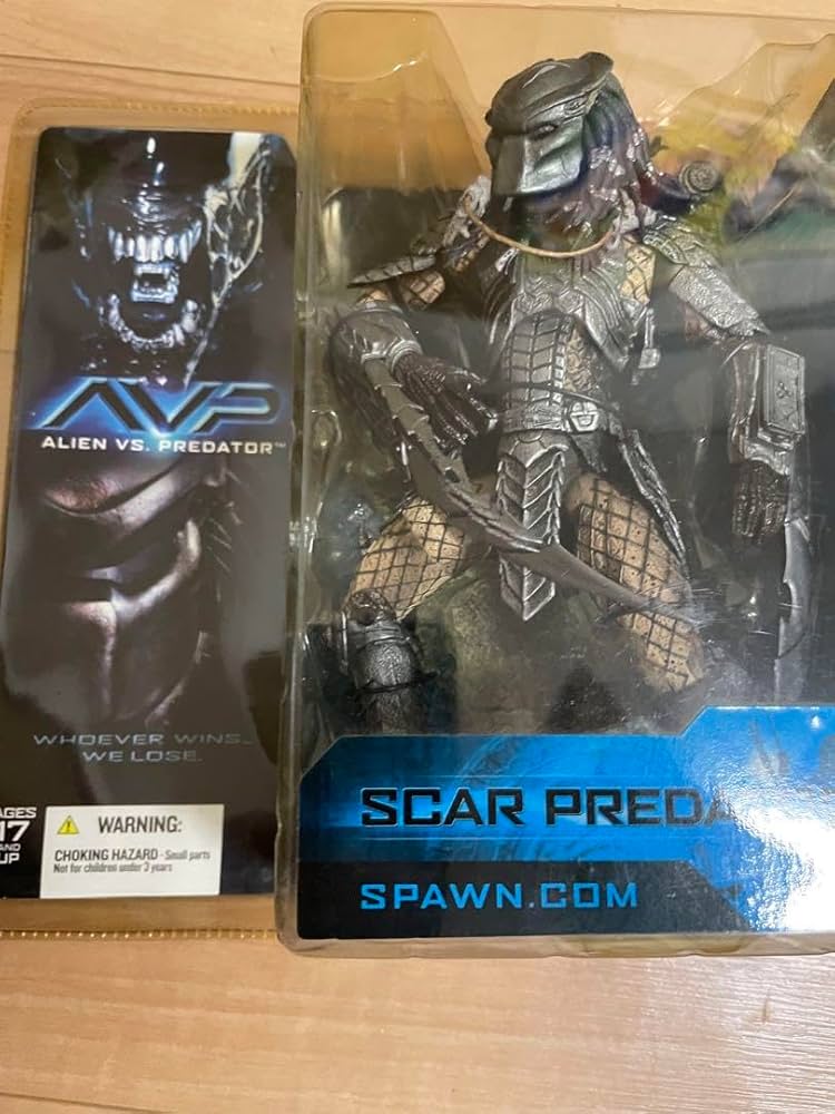 Amazon.co.jp: マクファーレントイズ AVP スカープレデター フィギュア