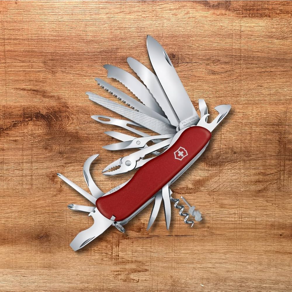 Amazon | VICTORINOX(ビクトリノックス) ワークチャンプ レッド XL