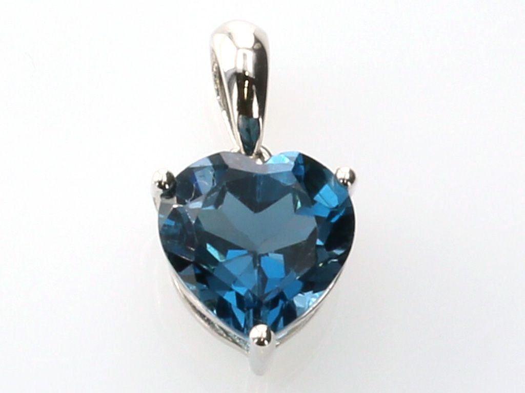 ロンドンブルートパーズ ペンダントトップ（シルバー925）ハート型(大