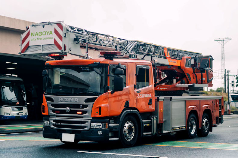 消防車 はしご車 デンマーク製 SCANIA VABIS
