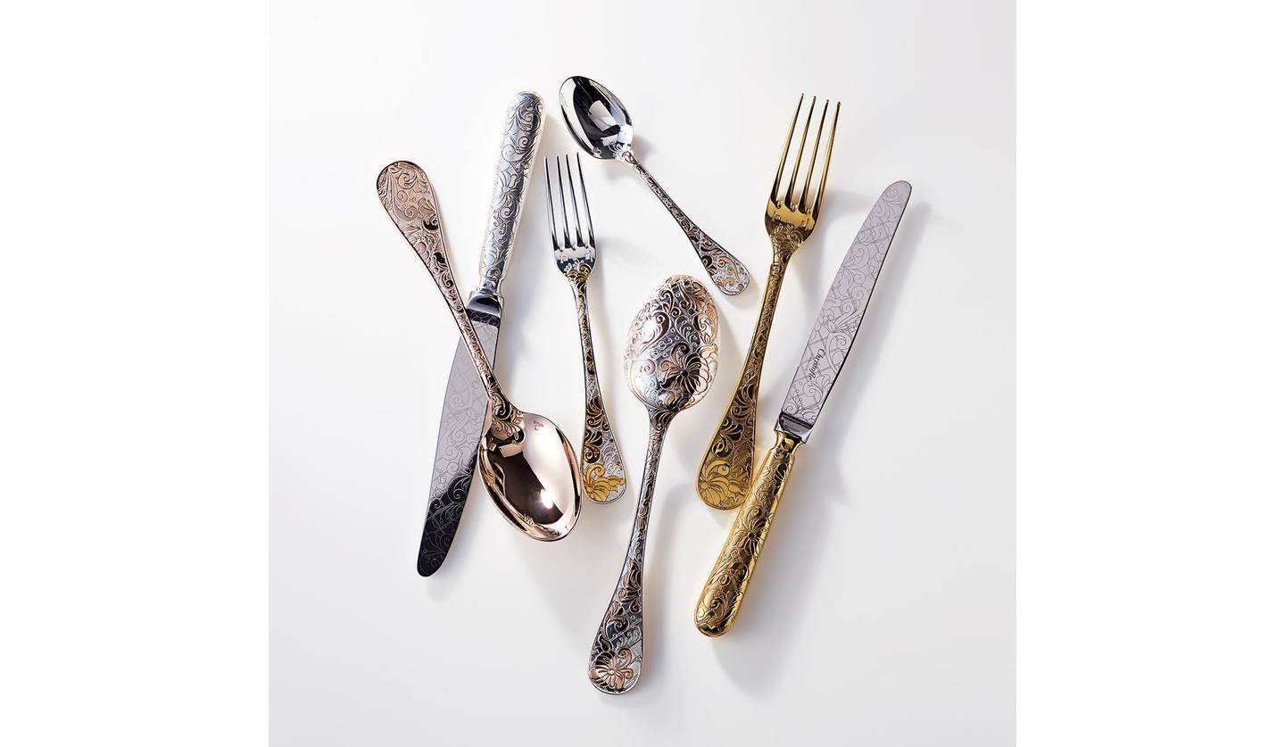 王室御用達の仏ブランド「クリストフル」から【ボタニカル柄】の美しい