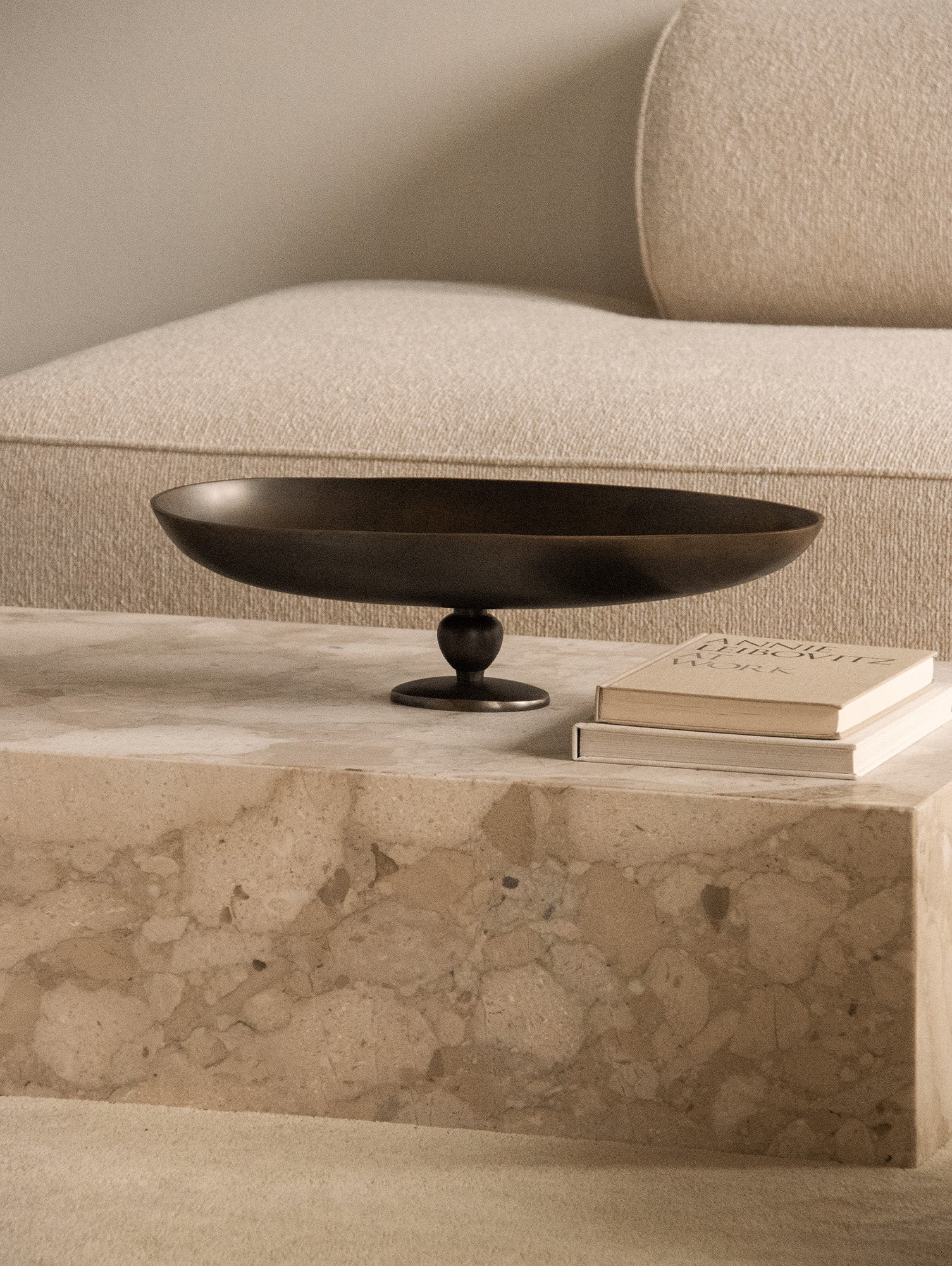 大理石の台座ロー by アウド コペンハーゲン – Really Well Made