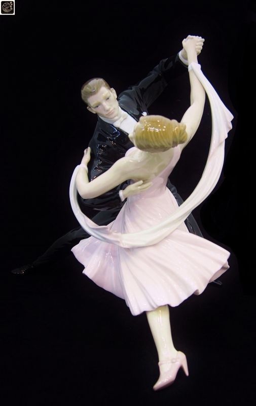 リヤドロ】【愛のステップ】【世界限定3000体】【ダンス】【8638】