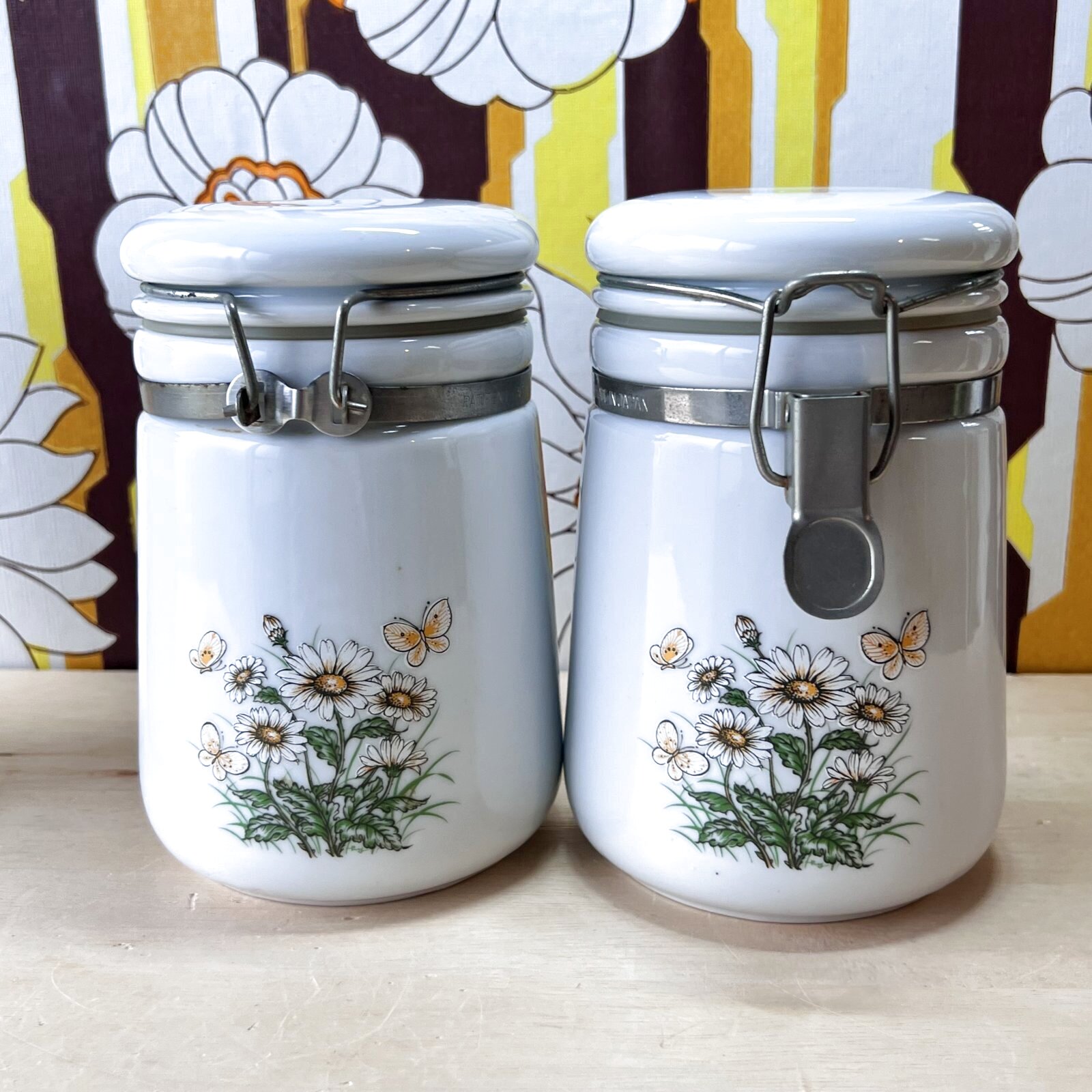 vintage グラスベイク風お花柄の陶器製保存容器 密閉容器 1個