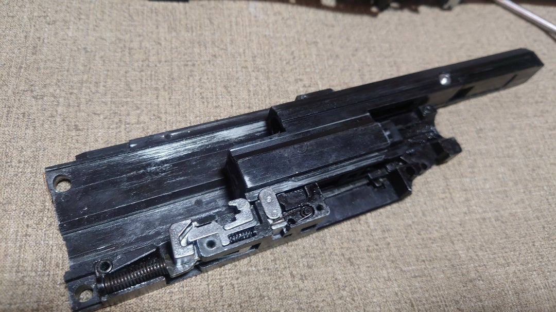 マルイMP7A1ガスブロ フルオート不調 その2 セレクターレバーの摩耗