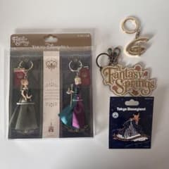 東京ディズニーリゾート キーホルダー＆ピンバッジ まとめ - メルカリ