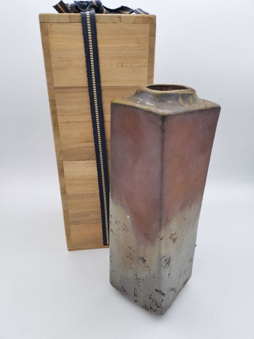 b80 花入 備前 窯変 四方 角 木村陶峰 木箱 茶道具 古物 b80 花入 備前 窯変 四方 角 木村陶峰 木箱 茶道具 古物 - メルカリ