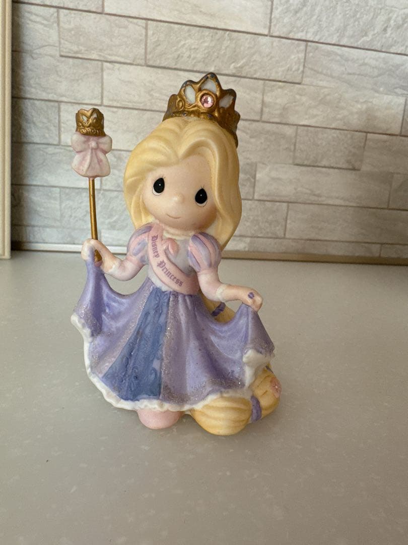 サイン入り】プレシャスモーメント ラプンツェル ディズニー - メルカリ