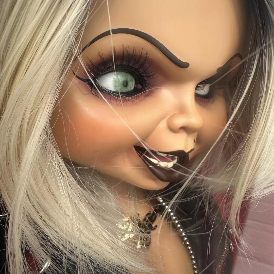 チャッキー 等身大人形NECA チャッキーの花嫁 ティファニー - メルカリ