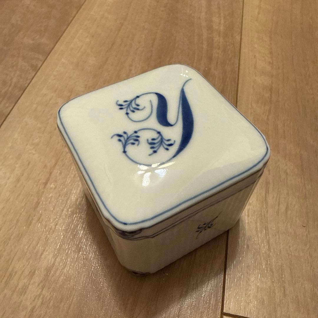 ロイヤルコペンハーゲン　アルファベット コレクション ボンボニエール スクエア アルファベット コレクション ボンボニエール スクエア S|ロイヤル