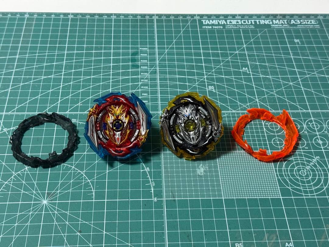 ベイブレードバースト　インフィニットアキレス　2個セット Amazon.co.jp: ベイバトルストリングランチャー、インフィニット