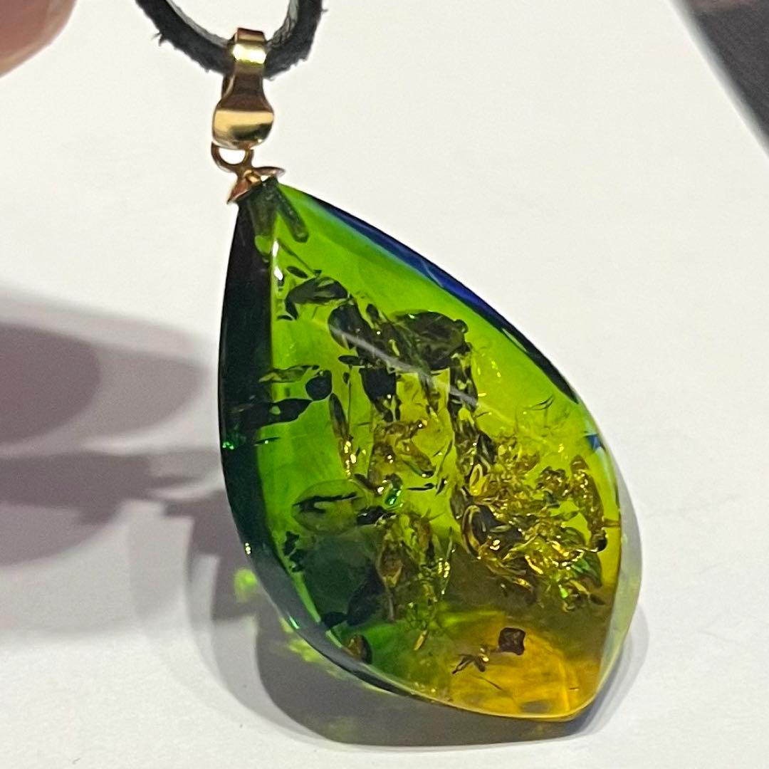 K18 グリーンアンバー 緑琥珀 天然石 ペンダントトップ アクセサリー