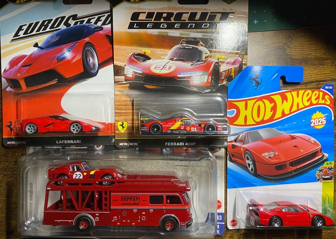 ホットウィール フェラーリ4台セット Hot Wheels（ホットウィール） フェラーリ 250 GTO/FIAT 642 RN2 x2