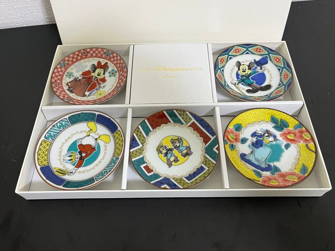東京ディズニーランドホテル 九谷焼風 ミッキー＆フレンズ 6枚セット
